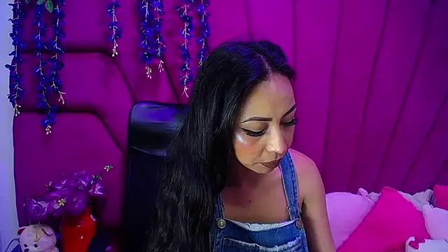 nathalia pink online show from May 22, 2026, 3:48 am