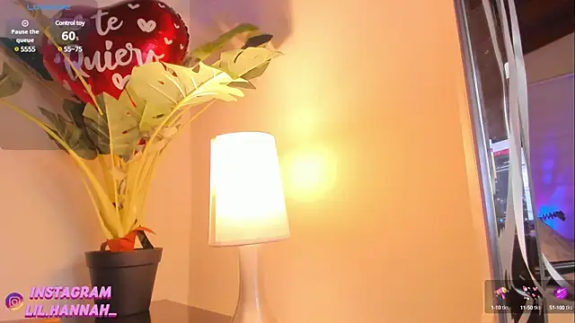 Snapshot of lil_hanna18 chatting on March 8, 2025, 2:55 am lil hanna18 online show from March 8, 2025, 2:55 am