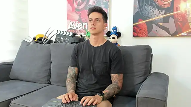 Snapshot of JeanBroc chatting on October 28, 2025, 8:08 pm JeanBroc online show from October 28, 2025, 8:08 pm