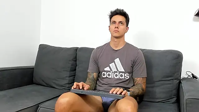 Snapshot of JeanBroc chatting on September 8, 2025, 8:52 pm JeanBroc online show from September 8, 2025, 8:52 pm