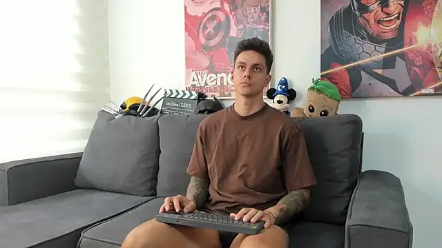 Snapshot of JeanBroc chatting on October 26, 2025, 8:31 pm JeanBroc online show from October 26, 2025, 8:31 pm