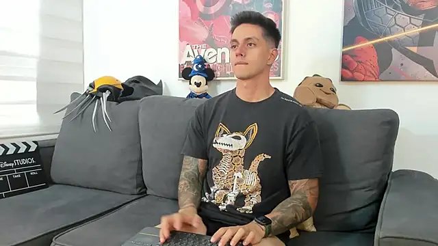 Snapshot of JeanBroc chatting on December 19, 2025, 8:00 pm JeanBroc online show from December 19, 2025, 8:00 pm