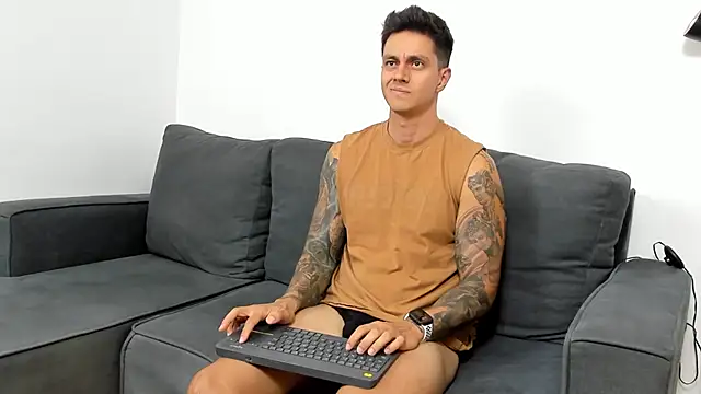 Snapshot of JeanBroc chatting on September 29, 2025, 8:36 pm JeanBroc online show from September 29, 2025, 8:36 pm