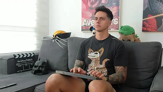 Snapshot of JeanBroc chatting on November 28, 2025, 7:58 pm JeanBroc online show from November 28, 2025, 7:58 pm