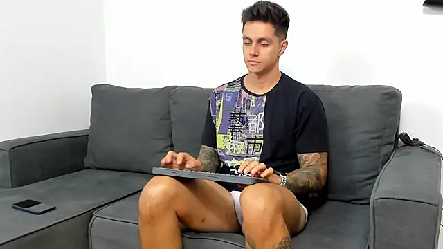 Snapshot of JeanBroc chatting on October 21, 2025, 8:08 pm JeanBroc online show from October 21, 2025, 8:08 pm