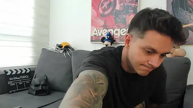 Snapshot of JeanBroc chatting on December 4, 2025, 7:57 pm JeanBroc online show from December 4, 2025, 7:57 pm