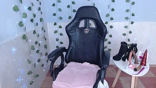 kiara scottt online show from March 8, 2025, 11:37 am