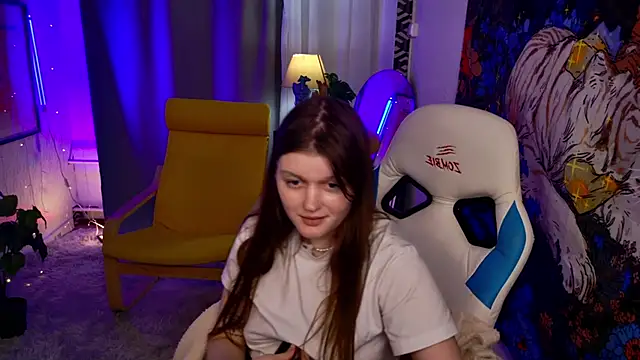 Miuu miuu online show from December 2, 2024, 5:32 pm