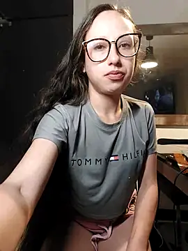 Snapshot of milena_23x chatting on March 4, 2025, 5:00 am milena 23x online show from March 4, 2025, 5:00 am