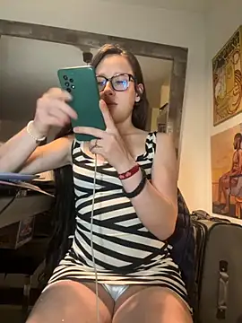 Snapshot of milena_23x chatting on November 2, 2025, 6:51 am milena 23x online show from November 2, 2025, 6:51 am