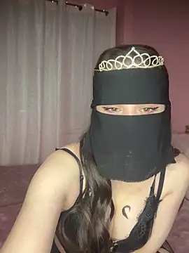 tia47 online show from October 6, 2025, 11:05 pm