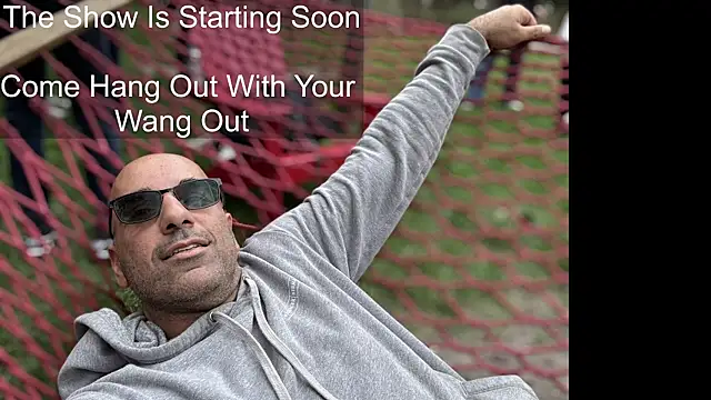 bear russian hunk online show from November 12, 2025, 1:48 pm