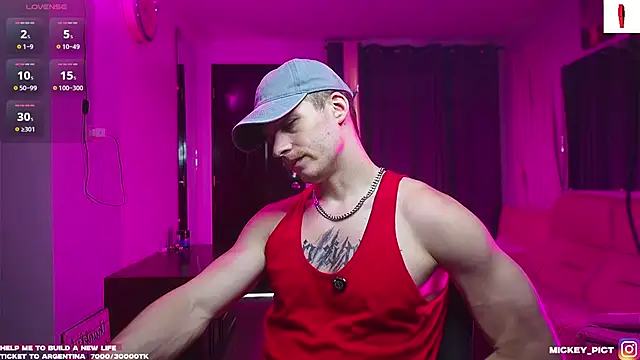 Snapshot of mickeypict chatting on October 7, 2025, 10:44 pm mickeypict online show from October 7, 2025, 10:44 pm