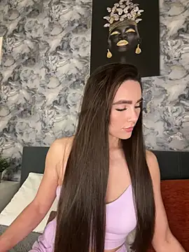 Snapshot of EmmaRosalie chatting on March 2, 2025, 8:25 pm EmmaRosalie online show from March 2, 2025, 8:25 pm