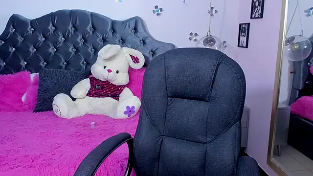 Maavca  online show from February 8, 2025, 7:59 pm