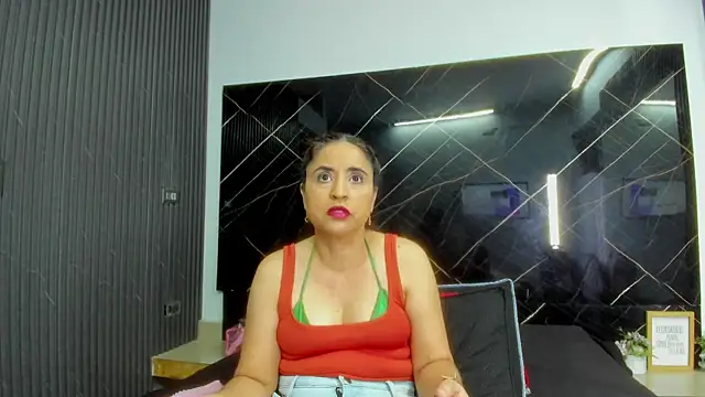 Snapshot of Yaya____11 chatting on September 27, 2025, 4:29 am Yaya 11 online show from September 27, 2025, 4:29 am