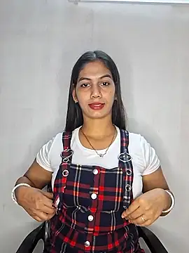 Snapshot of Garima_G chatting on February 12, 2026, 11:21 am Garima G online show from February 12, 2026, 11:21 am