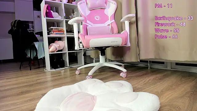 iampiggygirl  online show from July 28, 2026, 6:20 pm