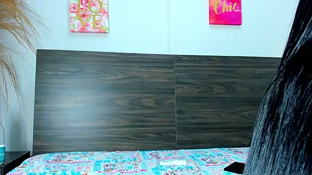 AnnieSofiia online show from October 18, 2025, 8:33 pm