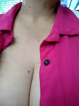 Snapshot of sussy_185 chatting on February 20, 2025, 6:24 pm sussy 185 online show from February 20, 2025, 6:24 pm