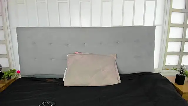 ChloeHarris online show from September 12, 2025, 9:14 pm