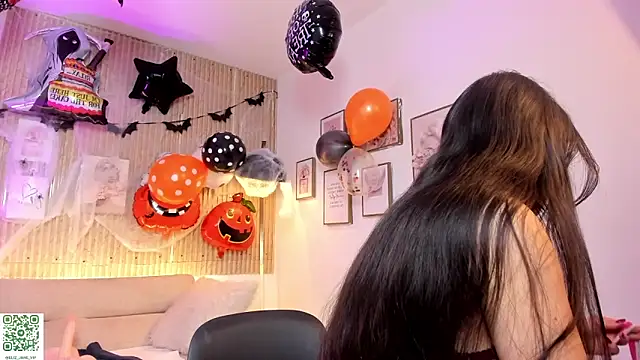 Snapshot of Eliz_jane chatting on October 16, 2025, 1:52 pm Eliz jane online show from October 16, 2025, 1:52 pm