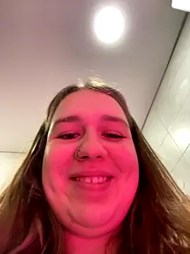 SuzieMurray online show from October 20, 2025, 10:16 am