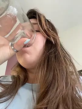 SuzieMurray online show from April 4, 2026, 8:21 am