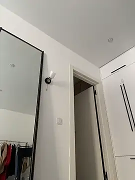 Snapshot of SuzieMurray chatting on February 5, 2026, 8:21 am SuzieMurray online show from February 5, 2026, 8:21 am