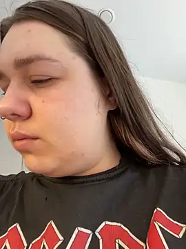 Snapshot of SuzieMurray chatting on February 28, 2026, 8:25 am SuzieMurray online show from February 28, 2026, 8:25 am