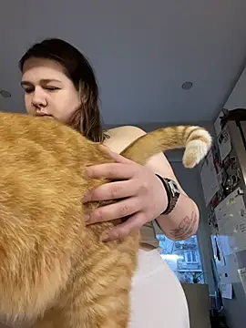 SuzieMurray online show from November 30, 2025, 7:09 am