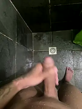 Snapshot of gzn01 chatting on October 4, 2025, 4:58 am gzn01 online show from October 4, 2025, 4:58 am