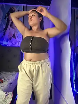 Im Little online show from January 31, 2025, 3:20 am