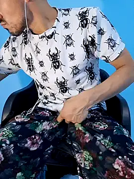 charlesss19 online show from March 20, 2025, 6:52 am