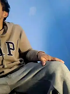 charlesss19 online show from March 2, 2025, 10:23 pm