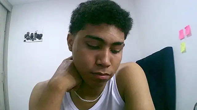 sexy diamante  online show from February 21, 2026, 1:29 am