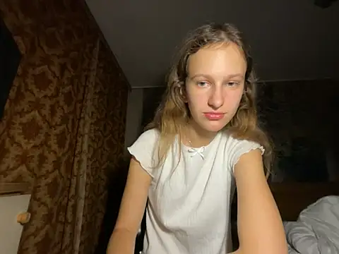 Snapshot of Eva_Angel3 chatting on September 16, 2025, 6:20 pm Eva Angel3 online show from September 16, 2025, 6:20 pm