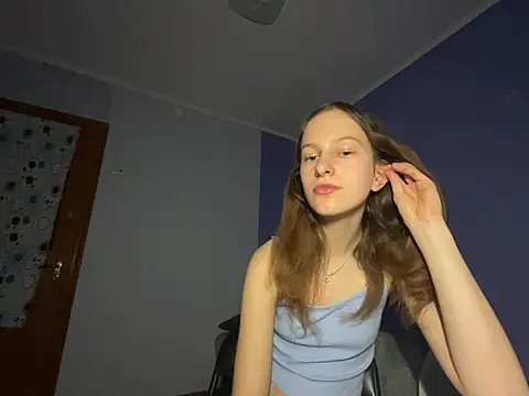 Snapshot of Eva_Angel3 chatting on March 17, 2025, 4:22 pm Eva Angel3 online show from March 17, 2025, 4:22 pm