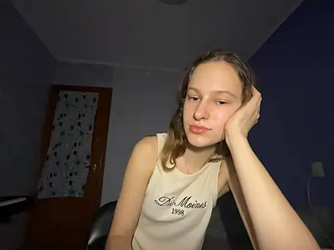 Snapshot of Eva_Angel3 chatting on January 30, 2025, 7:15 pm Eva Angel3 online show from January 30, 2025, 7:15 pm
