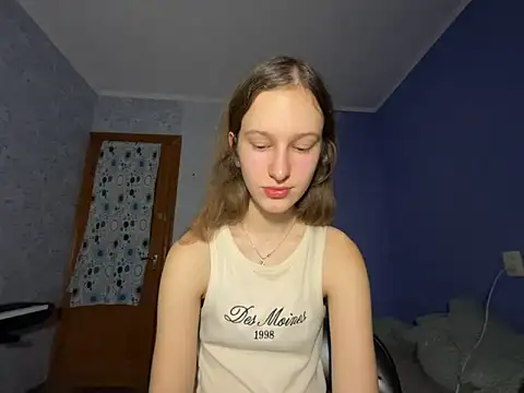 Snapshot of Eva_Angel3 chatting on February 19, 2025, 6:43 pm Eva Angel3 online show from February 19, 2025, 6:43 pm