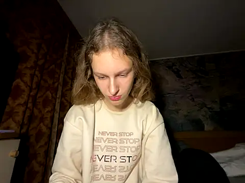 Snapshot of Eva_Angel3 chatting on October 6, 2025, 5:35 pm Eva Angel3 online show from October 6, 2025, 5:35 pm