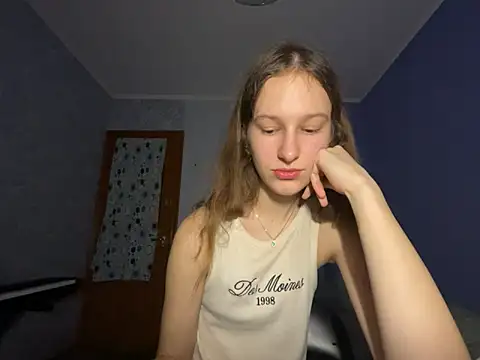 Snapshot of Eva_Angel3 chatting on February 6, 2025, 6:13 pm Eva Angel3 online show from February 6, 2025, 6:13 pm