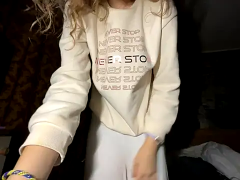 Snapshot of Eva_Angel3 chatting on October 7, 2025, 6:20 pm Eva Angel3 online show from October 7, 2025, 6:20 pm