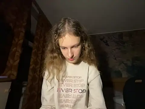 Snapshot of Eva_Angel3 chatting on October 9, 2025, 5:13 pm Eva Angel3 online show from October 9, 2025, 5:13 pm