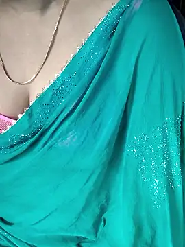 Snapshot of sexy-honey09 chatting on February 14, 2026, 10:15 am sexy-honey09 online show from February 14, 2026, 10:15 am