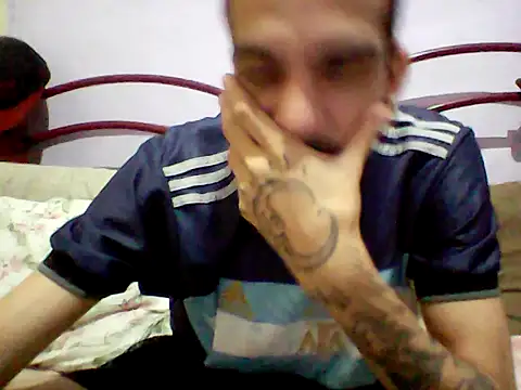 gatobranco001 online show from March 22, 2025, 4:03 am