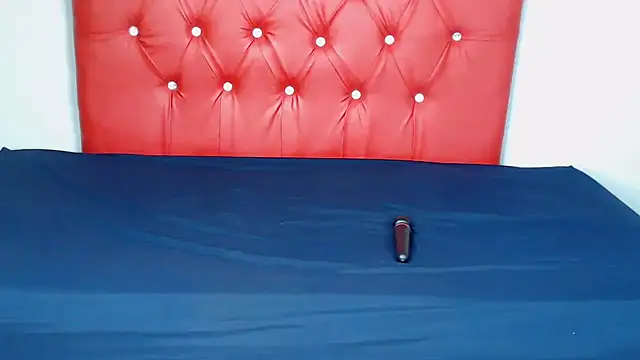 EbonyBentley online show from November 24, 2025, 6:13 am