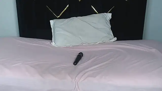 EbonyBentley online show from March 27, 2026, 6:33 am