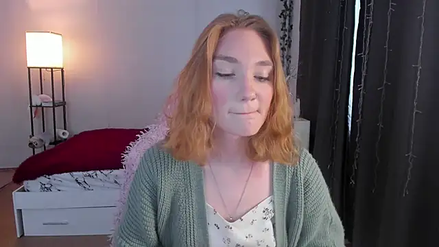 ReddHotPipper online show from October 7, 2025, 3:07 am