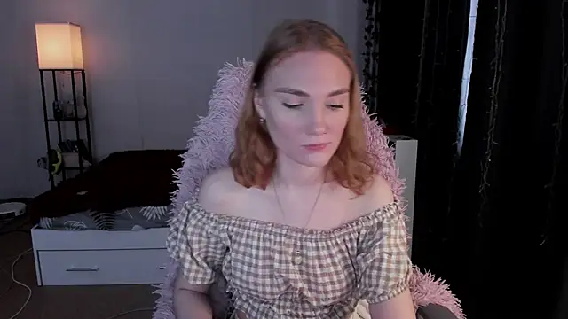 ReddHotPipper online show from December 3, 2025, 3:40 am